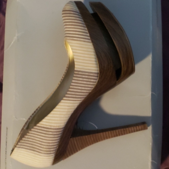 Jessica simpson sand and seaside stripe heels - Picture 4 of 8